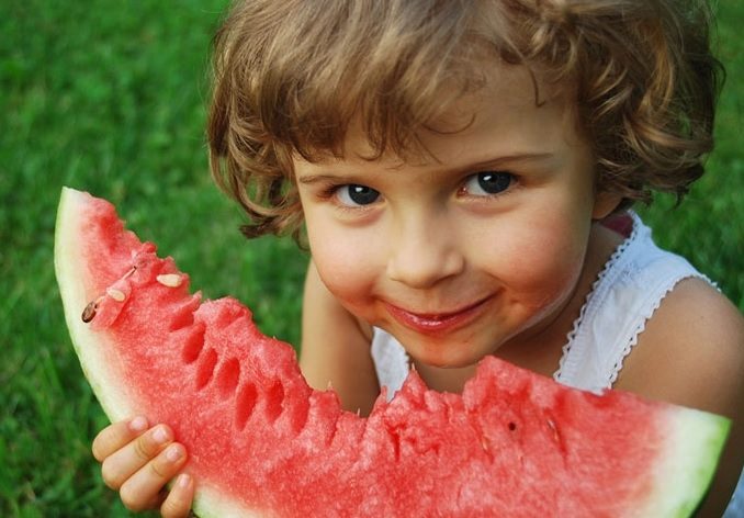 otravlenie-arbuzami-detey1-7516233